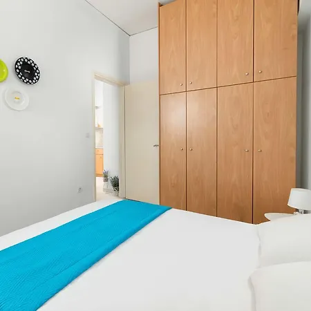 Maximos Sea & The Apartamento